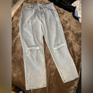 Pacsun 31 Highrise ripped mom jeans, must go